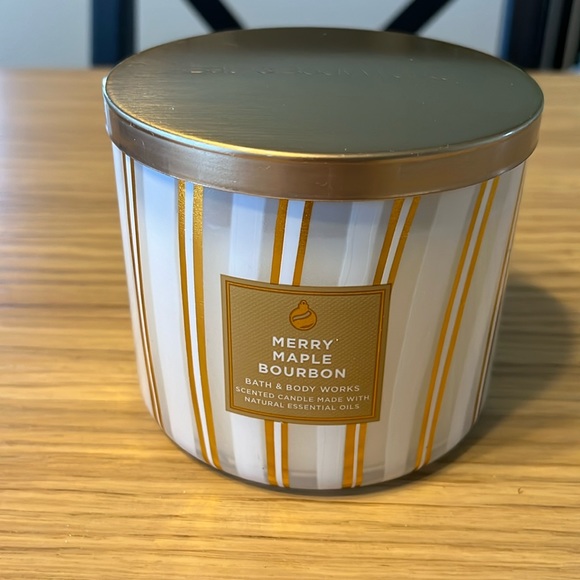 Bath & Body Works 3 Wick Candle. Merry Maple Bourbon. - Picture 1 of 3